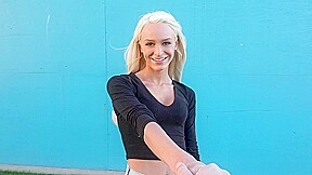 Эмма Хикс вернулась, чтобы узнать больше в своем втором Bang Real Teens - BangRealTeens